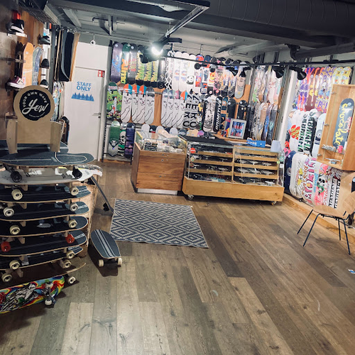 Blue Tomato Shop