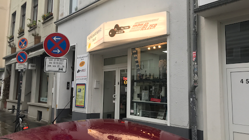 Schlüsseldienst Köln Schlüssel Pelzer